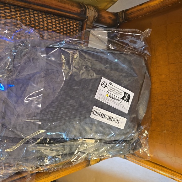 Unisex crossbody - Picture 6 of 6